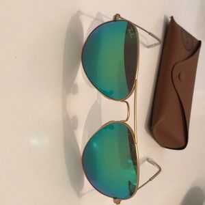 Rayban gold frame aviator sunglasses